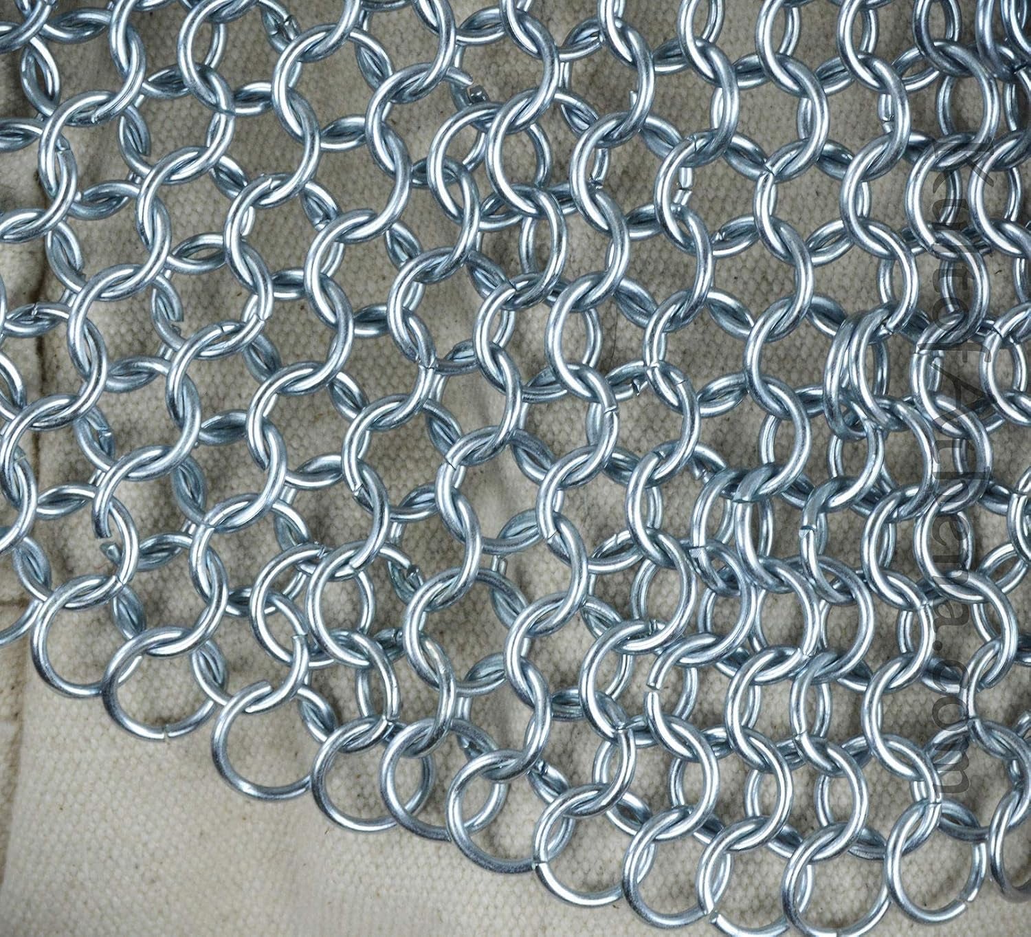 Stainless Steel Cast Iron Cleaner, Chainmail Cast Iron Scrubber Skillet for Wok, Cooking Pot, Griddle, Cauldron Maintenance, Pre Seasoned Pans, Dutch Ovens - 7.9" X 7.9"